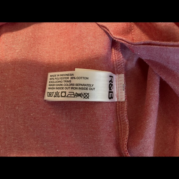 Dress shirt size small - Picture 3 of 5